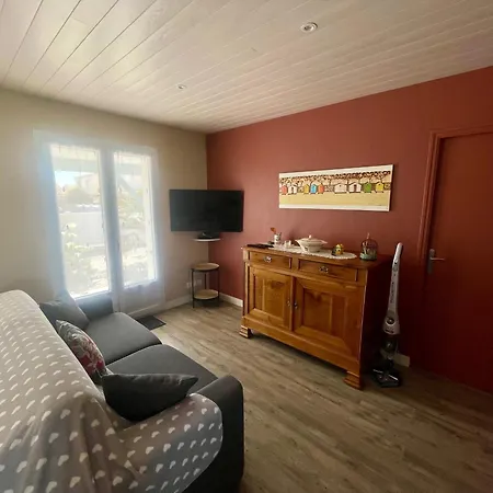 Maison 2 Avec Jardin Et Terrasse Proche - Fr-1-92-879 *